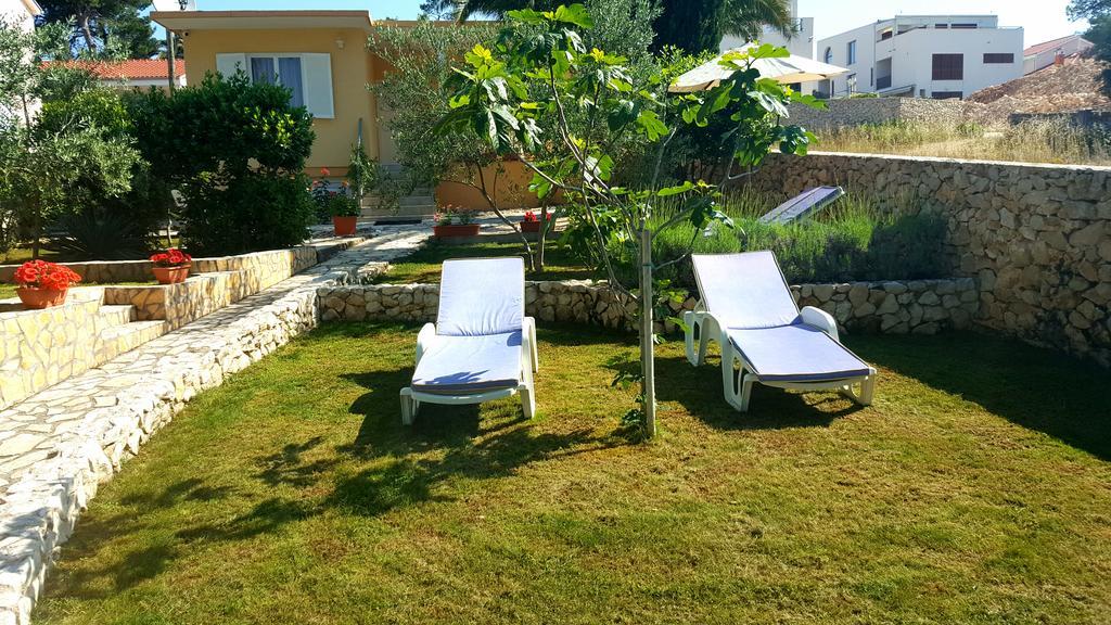 Villa Nela Petrcane Bagian luar foto