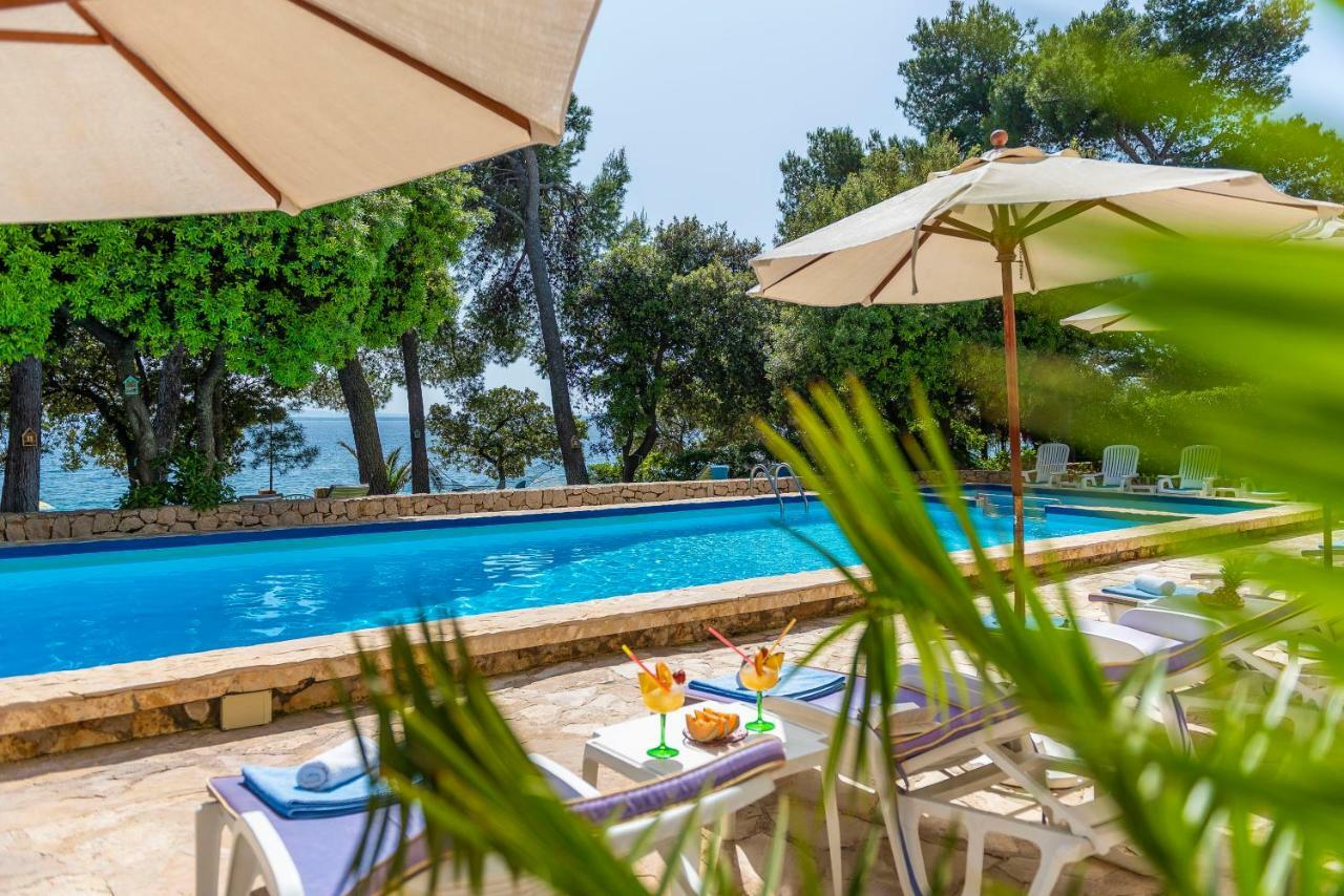 Villa Nela Petrcane Bagian luar foto