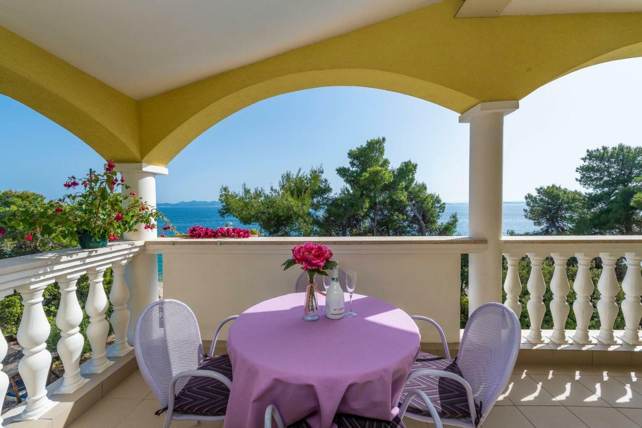Villa Nela Petrcane Bagian luar foto