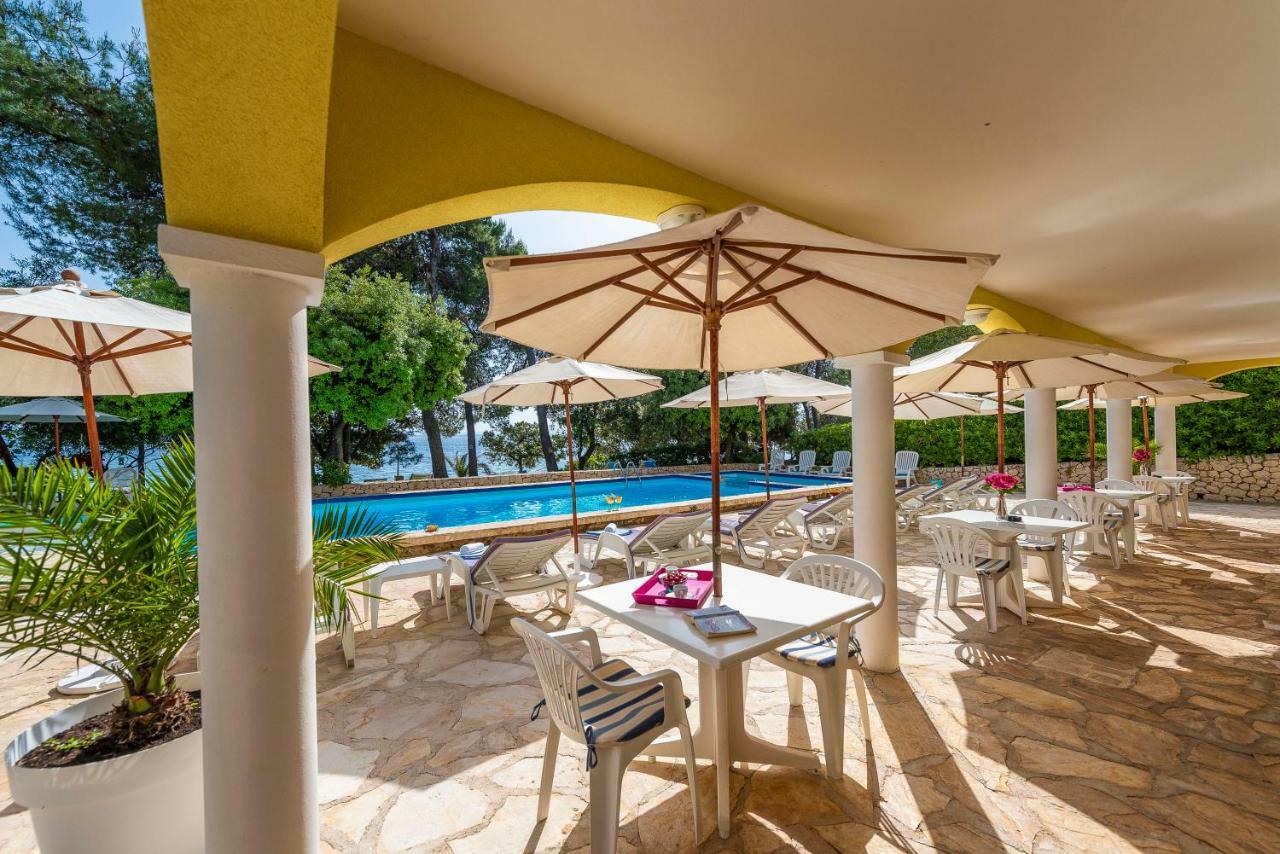 Villa Nela Petrcane Bagian luar foto