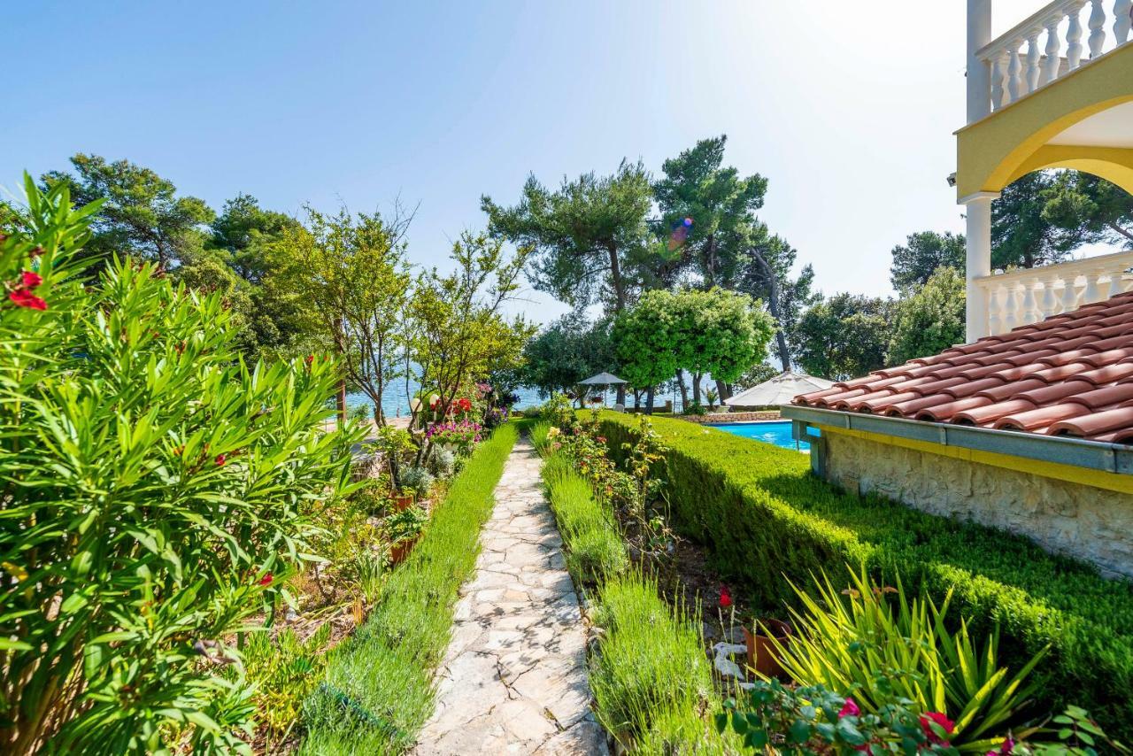Villa Nela Petrcane Bagian luar foto