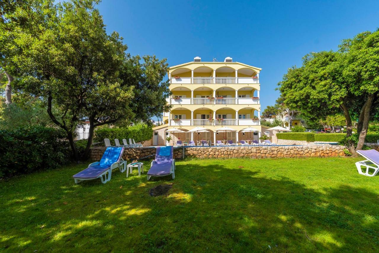 Villa Nela Petrcane Bagian luar foto