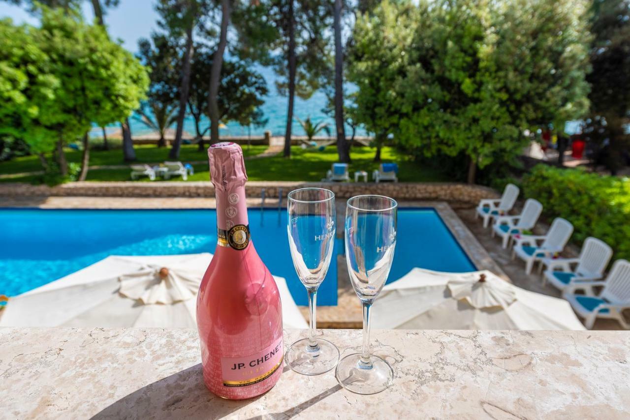 Villa Nela Petrcane Bagian luar foto